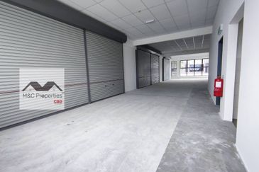 Ikon Centrio End Lot 2.5 Storey 33 x 75 Shop Lot Seremban 2 For Rent!!