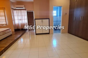 EMERALD PARK (SEREMBAN 2)