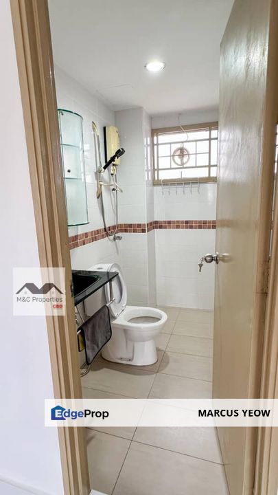 Kenanga Apartments Freehold Corner Ground Floor Lot Puchong For Sale!!, Selangor, Puchong