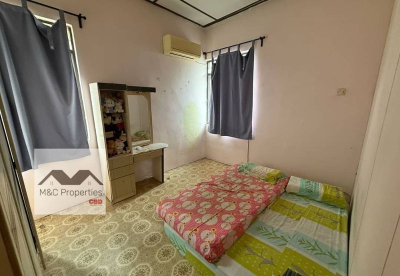 Taman Jujur, Sikamat