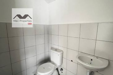 Side by Side 2 Unit 2 Storey Brand New Shop Office Ikon Centrio S2 !!