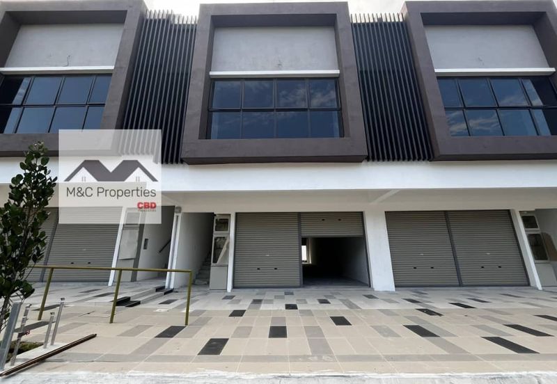 Side by Side 2 Unit 2 Storey Brand New Shop Office Ikon Centrio S2 !!