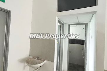 Pusat Komersial Bukit Blossom Facing Road 2 Storey Shop Office Fr Rent