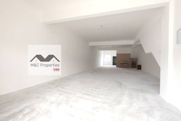 Irama Biz Sendayan Facing Main Road 2 Storey Shop Office Lot For Rent!