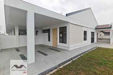 Nada Embun Corner Lot Brand New 1 Storey Terrace Seremban For Sale!!