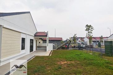 Nada Embun Corner Lot Brand New 1 Storey Terrace Seremban For Sale!!