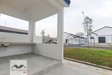 Nada Embun Corner Lot Brand New 1 Storey Terrace Seremban For Sale!!