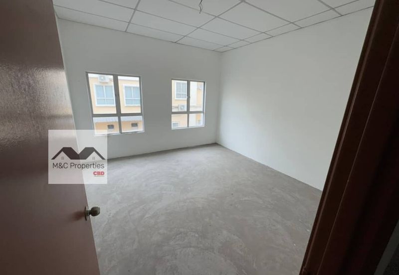 Pusat Perniagaan Lavender Heights Brand New Ground & First Floor Sale!