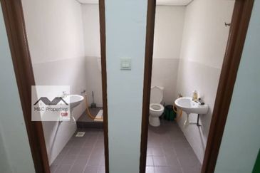 Pusat Perniagaan Lavender Heights Brand New Ground & First Floor Sale!