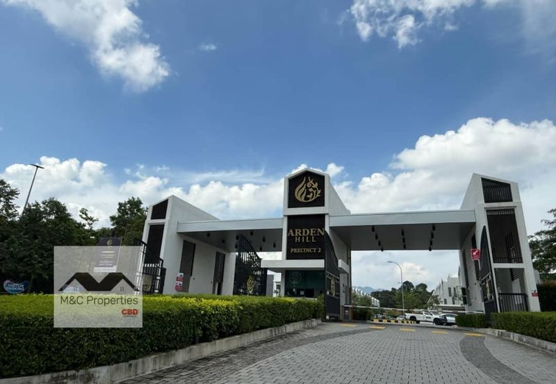 Arden Hills Corner Lot Renovated 2 Storey Terrace Seremban For Sale!!