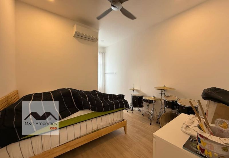 Arden Hills Corner Lot Renovated 2 Storey Terrace Seremban For Sale!!