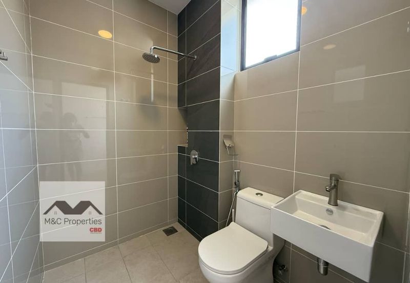 Arden Hills Corner Lot Renovated 2 Storey Terrace Seremban For Sale!!