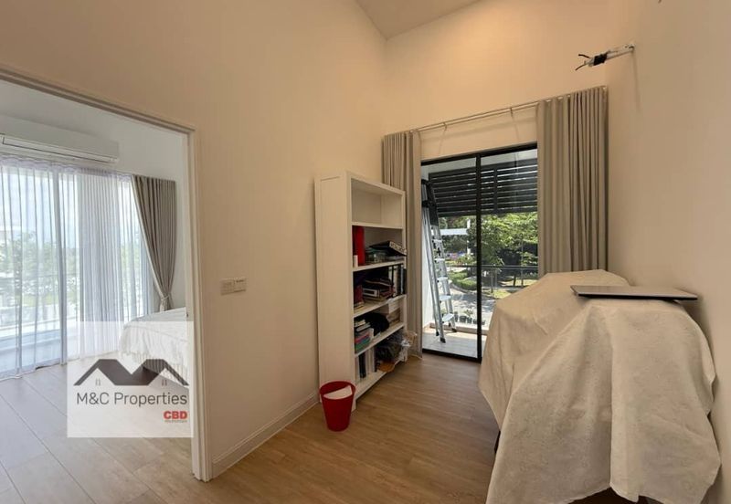 Arden Hills Corner Lot Renovated 2 Storey Terrace Seremban For Sale!!