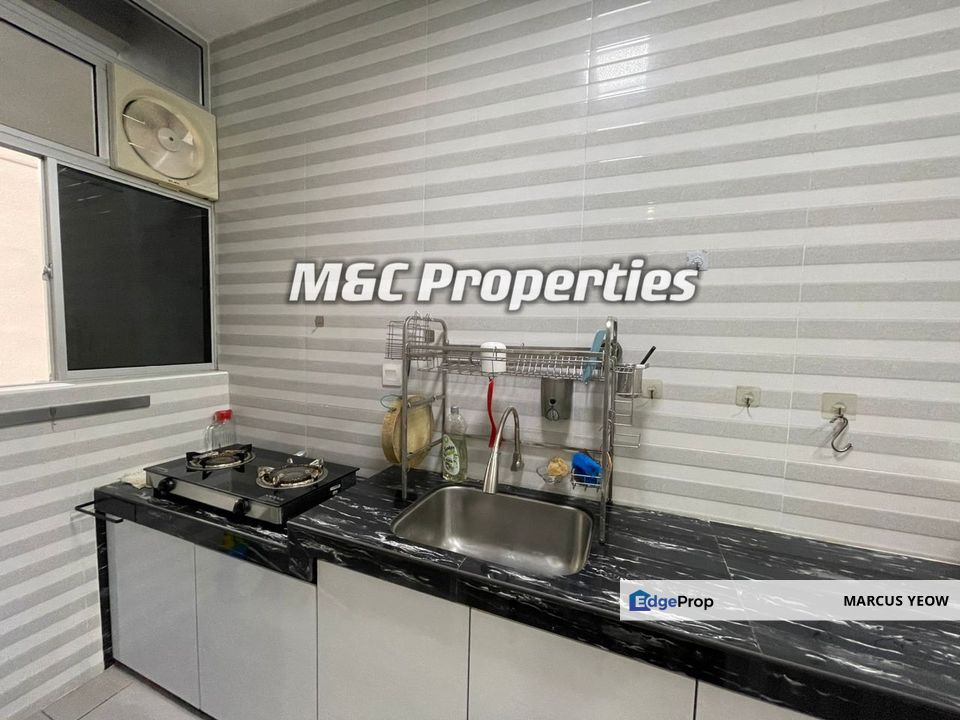 Park Villa Freehold Fully Furnished Condo with 2 Car Park For Sale!!, Selangor, Puchong
