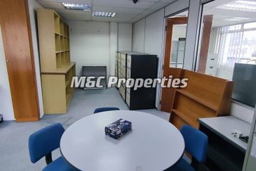 Jalan Zaaba Second Floor Furnished Shop Office Seremban For Rent!!