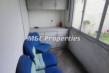 Jalan Zaaba Second Floor Furnished Shop Office Seremban For Rent!!