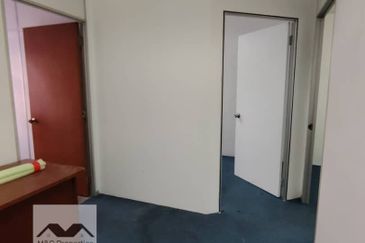 Oakland Commercial Centre