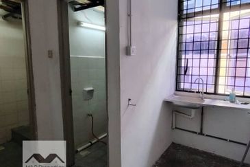 Oakland Commercial Centre