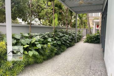 Mont Kiara 2 Storey Beautifully Bungalow Kuala Lumpur For Sale!!