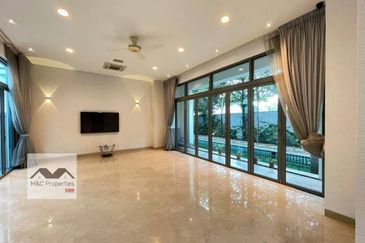 Mont Kiara 2 Storey Beautifully Bungalow Kuala Lumpur For Sale!!