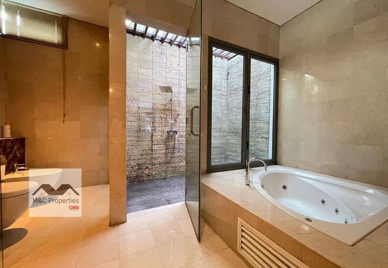 Mont Kiara 2 Storey Beautifully Bungalow Kuala Lumpur For Sale!!