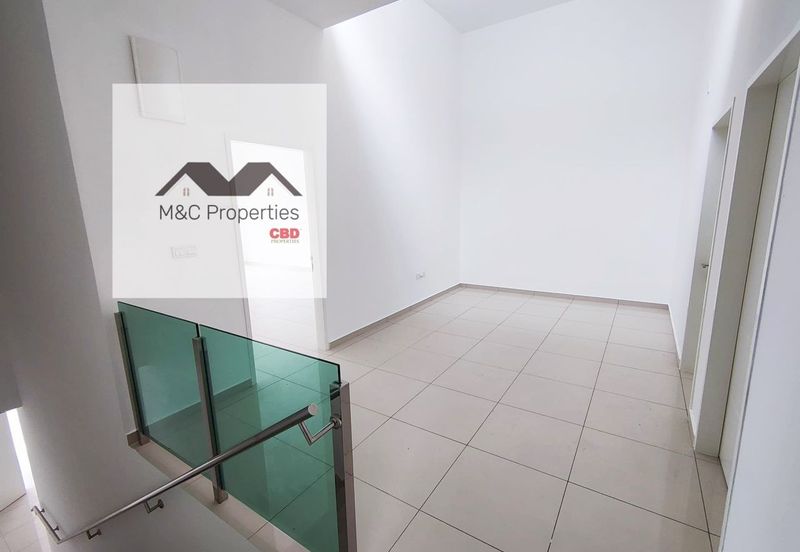 Damaris @ Ara Sendayan