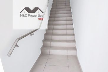 Damaris @ Ara Sendayan