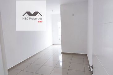 Damaris @ Ara Sendayan