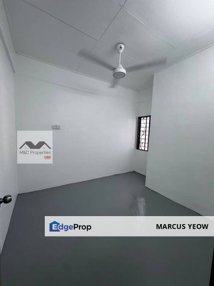Taman Oakland Permai Basic Unit 1 Storey Terraced Seremban For Rent!!, Negeri Sembilan, Seremban