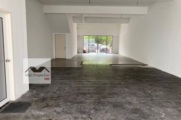 Kepayang Commerce Square Facing Main Road Ground Floor Shop For Rent!!
