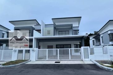 Kemayan Heights Brand New 2 Storey Semi-D House Seremban 2 For Sale!!
