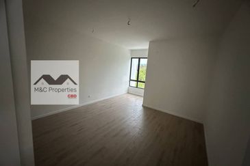 Kemayan Heights Brand New 2 Storey Semi-D House Seremban 2 For Sale!!