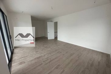 Kemayan Heights Brand New 2 Storey Semi-D House Seremban 2 For Sale!!