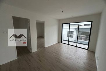 Kemayan Heights Brand New 2 Storey Semi-D House Seremban 2 For Sale!!