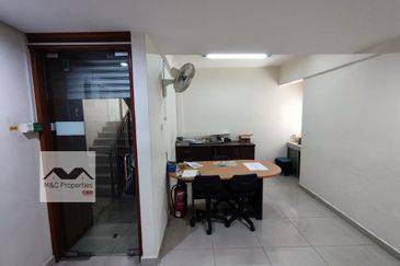 Oakland Commercial Centre