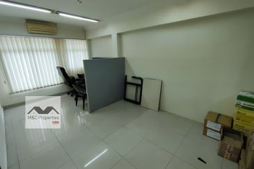 Oakland Commercial Centre