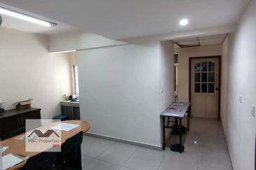 Oakland Commercial Centre