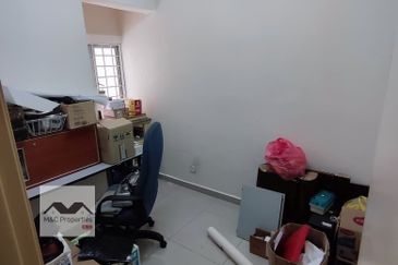 Oakland Commercial Centre