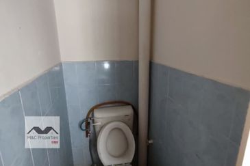 Oakland Commercial Centre