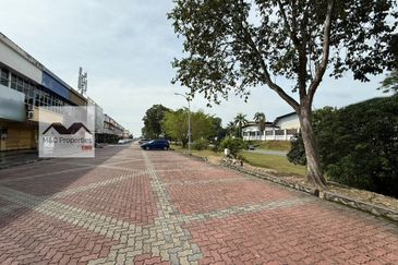Taman Cattleya Senawang Facing Main Road 2 Storey Shop Office For Sale