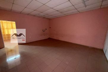 Taman Cattleya Senawang Facing Main Road 2 Storey Shop Office For Sale