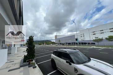 Ikon Facing Main Road Brand New 2 Storey Shop Lot Seremban 2 For Rent!