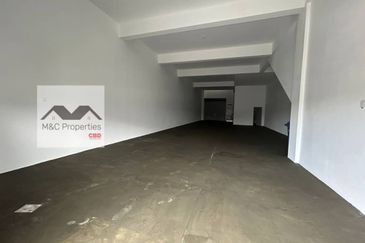 Ikon Facing Main Road Brand New 2 Storey Shop Lot Seremban 2 For Rent!