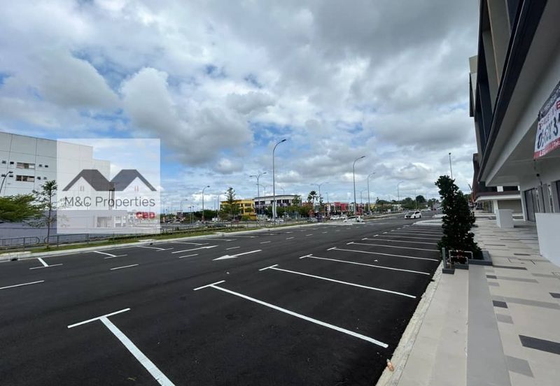 Ikon Facing Main Road Brand New 2 Storey Shop Lot Seremban 2 For Rent!