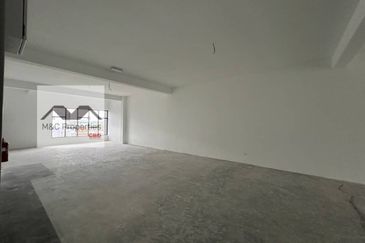 Ikon Facing Main Road Brand New 2 Storey Shop Lot Seremban 2 For Rent!