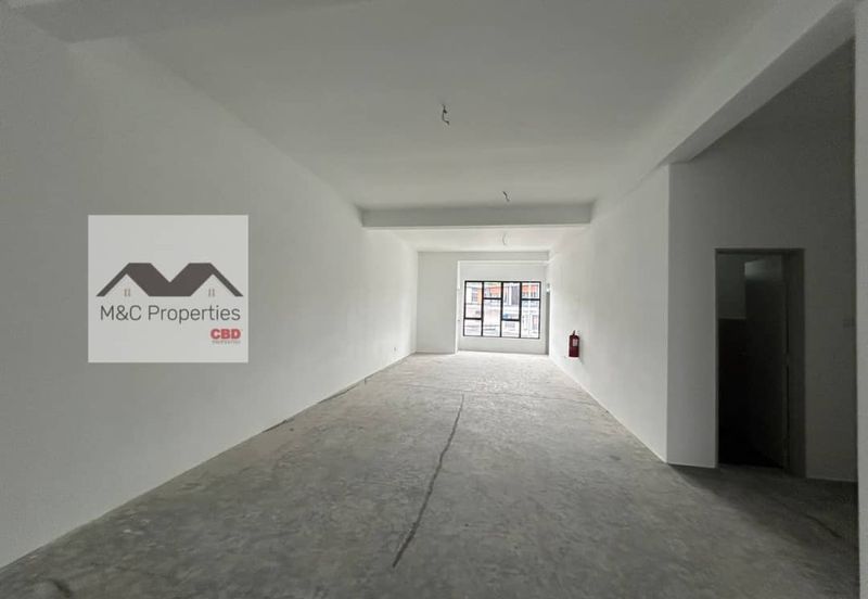 Ikon Facing Main Road Brand New 2 Storey Shop Lot Seremban 2 For Rent!