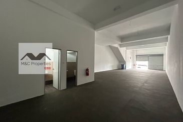 Ikon Facing Main Road Brand New 2 Storey Shop Lot Seremban 2 For Rent!