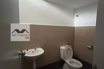 Ikon Facing Main Road Brand New 2 Storey Shop Lot Seremban 2 For Rent!