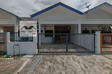 Lyrica Facing Green 1 Storey Terraced Seremban 2 Heights For Rent!!