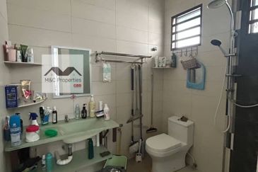 Taman Yong Seng Fully Renovated & Extended 1.5 Storey Terraced Fr Sale